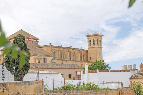 Cuadro en lienzo Magnificent view of the facade of the Colegiata church of Nuestra Señora de la A