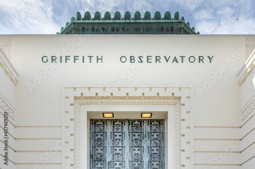 Obraz na plátně Entrance to the Griffith Observatory in Los Angeles on Mount Hollywood