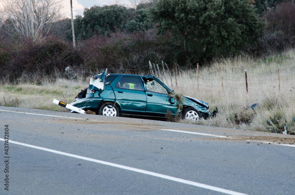 Fototapeta premium ACCIDENTE TRAFICO COCHE