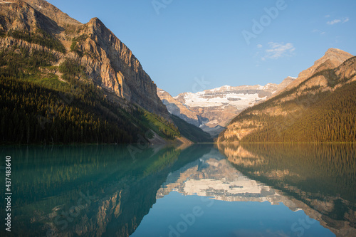 lake louise banff national park © projectretto