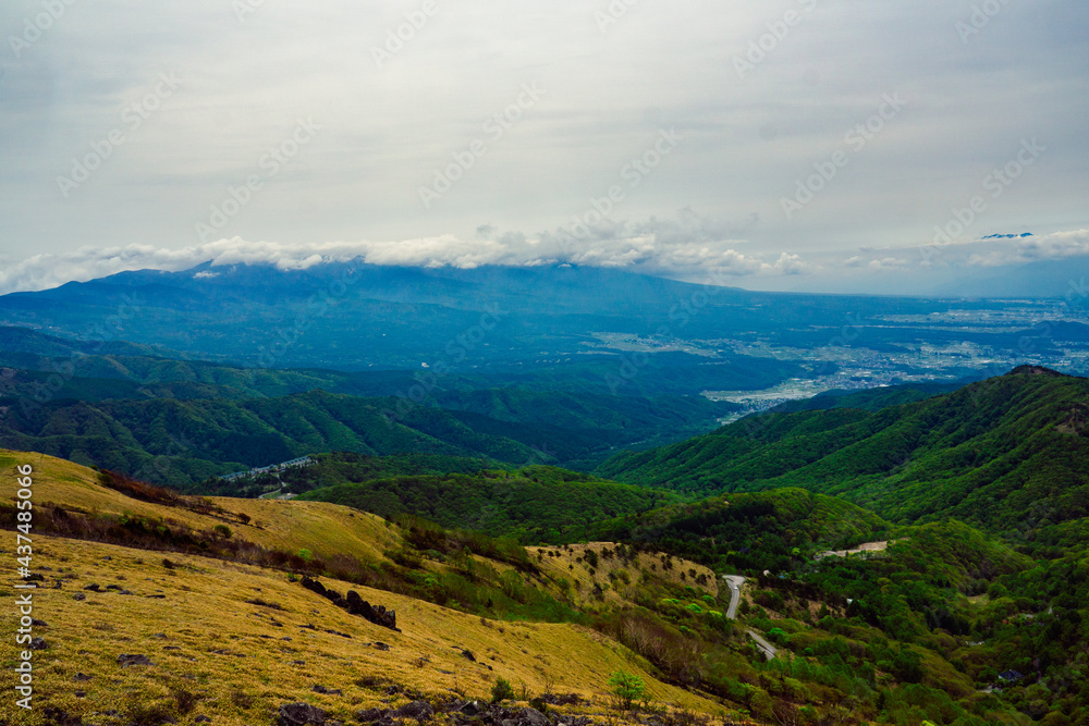 Fototapeta premium 車山 山頂からの眺望 春