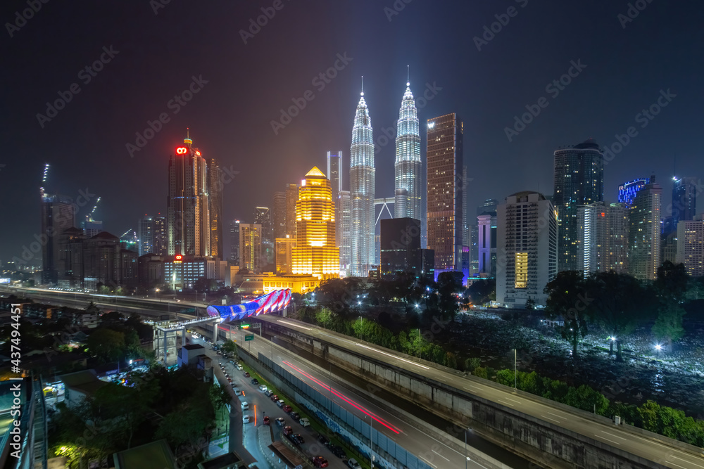 Fototapeta premium beautiful night view at kuala lumpur, malaysia