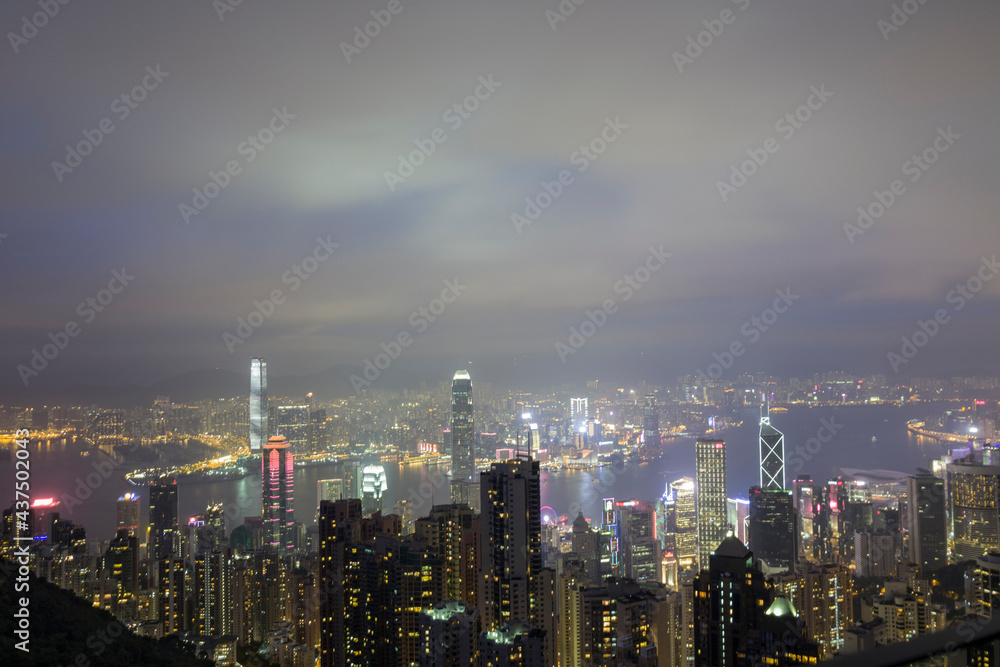 The colorful night view of Hong Kong! A calm and enjoyable city.
