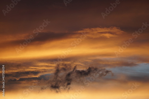 Fototapeta Naklejka Na Ścianę i Meble -  colorful sunset clouds 