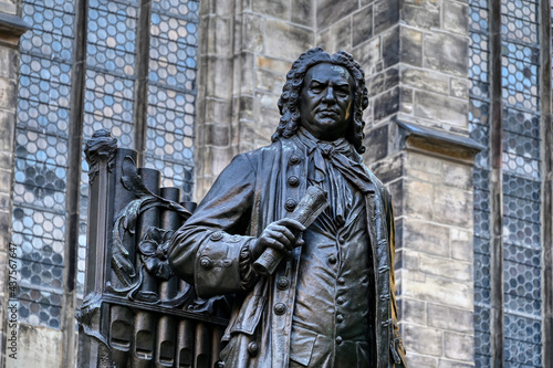 Photos Johann Sebastian Bach - Denkmal vor der Thomaskirche Leipzig