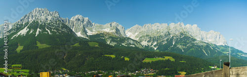 Kaisergebirge im Panorama, im Sommer von Ellmau aus fotogrfiert