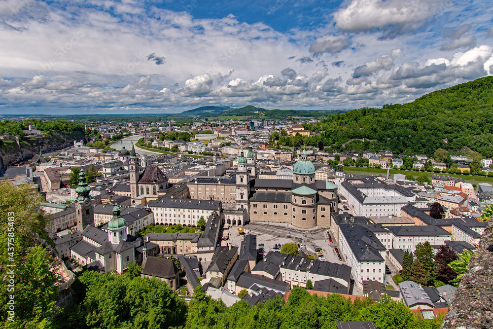 Blick über Salzburg in Österreich