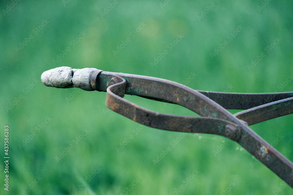 Obraz premium Handle of old horse plow.