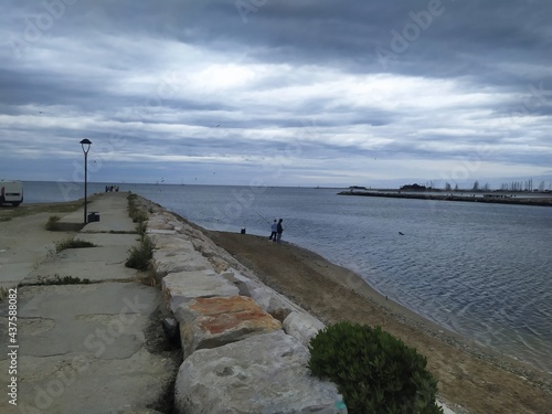 Pescatori nel porto