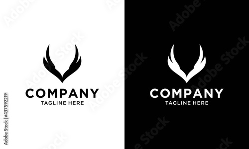 Luxury Wings fly Logo Design Vector Template. Icon Symbol. Illustration