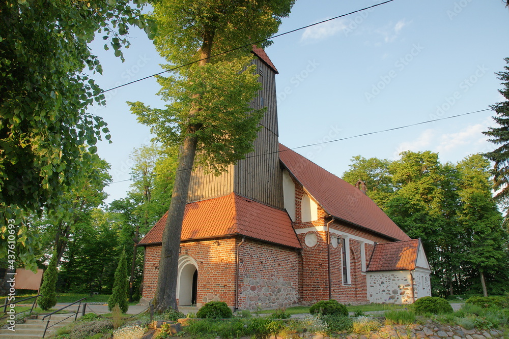Kościół św. Wawrzyńca. Gutkowo - Olsztyn. Polska - Mazury - Warmia. Kościół św. Wawrzyńca. Gutkowo - Olsztyn. Polska - Mazury - Warmia.