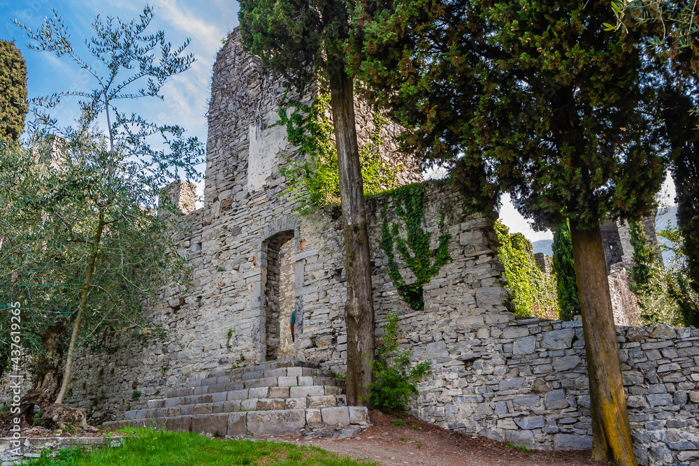Lake Como in the north of Italy, Province of Lecco., Castello di Vezio in Perledo village
Lake Como in the north of Italy, Province of Lecco., Castello di Vezio in Perledo village