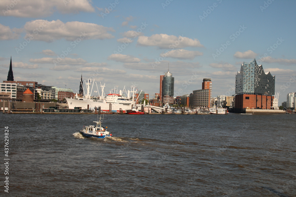 Hamburg Hafen - Hamburg Harbour Hamburg Hafen - Hamburg Harbour