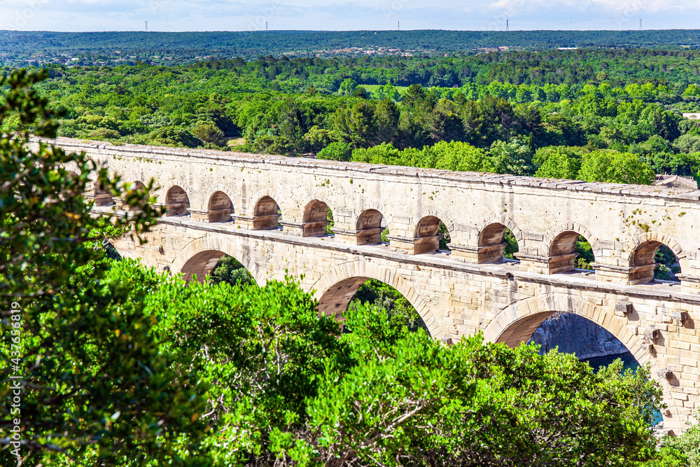 Fototapeta premium The tallest Roman aqueduct