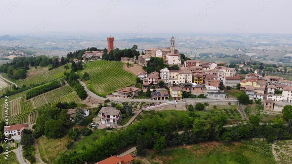 calosso d'asti, langhe monferrato town wine region, piemonte, Italia calosso d'asti, langhe monferrato town wine region, piemonte, Italia