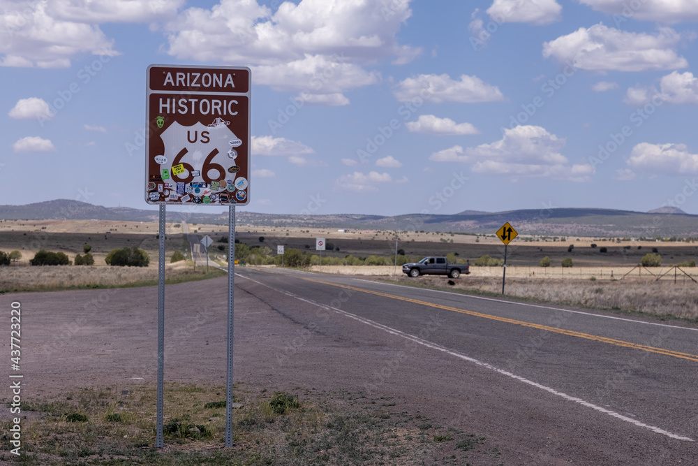 Fototapeta premium Route 66 sign arizona