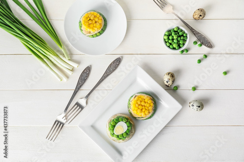 Φωτογραφία Plates with tasty aspic on table