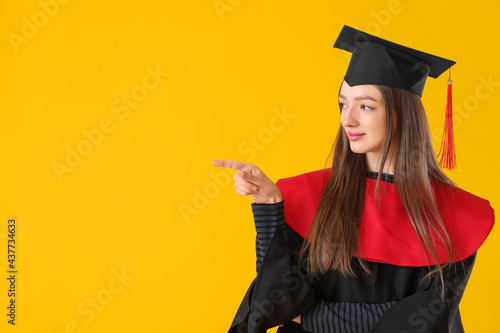 Female graduating student s...