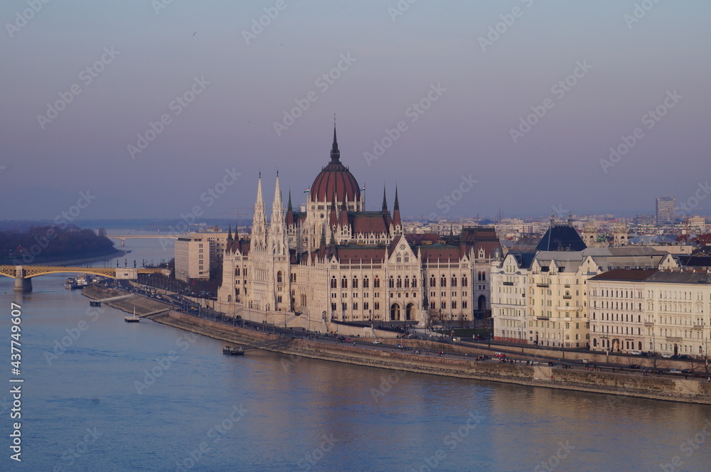 hungarian parliament building