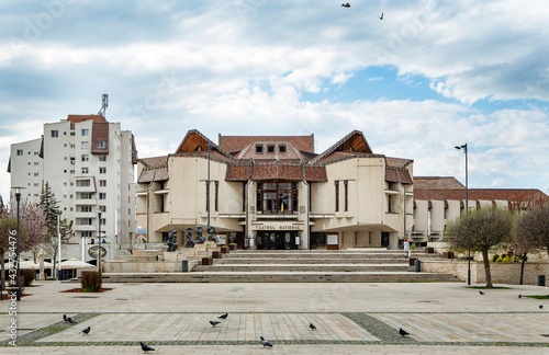 Tapet TARGU MURES, MURES, ROMANIA - APRIL 24, 2021:  National Theater  on April 24, 2021 in  Targu-Mures