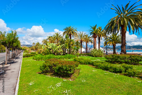 Public park promenade, La Spezia © saiko3p