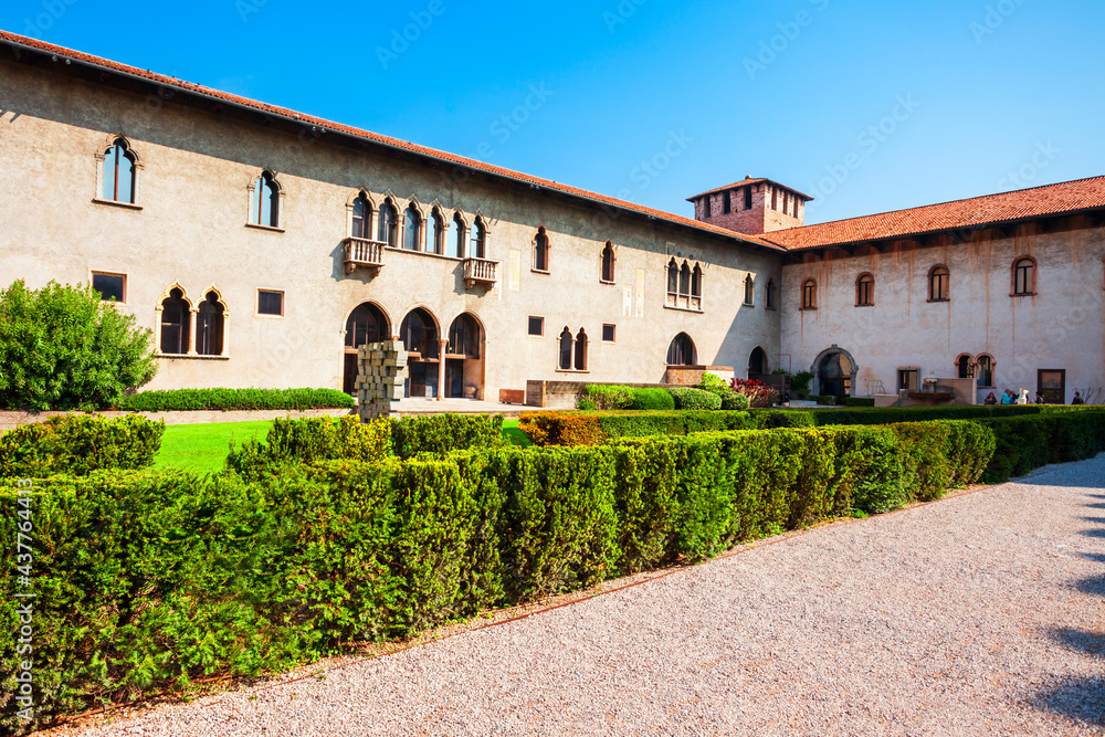 Fototapeta premium Castelvecchio Castle in Verona, Italy