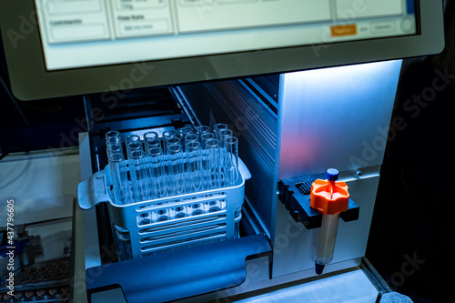 Laboratory apparatus for co...