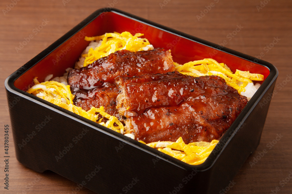 さんまの蒲焼き重 さんまの蒲焼き重