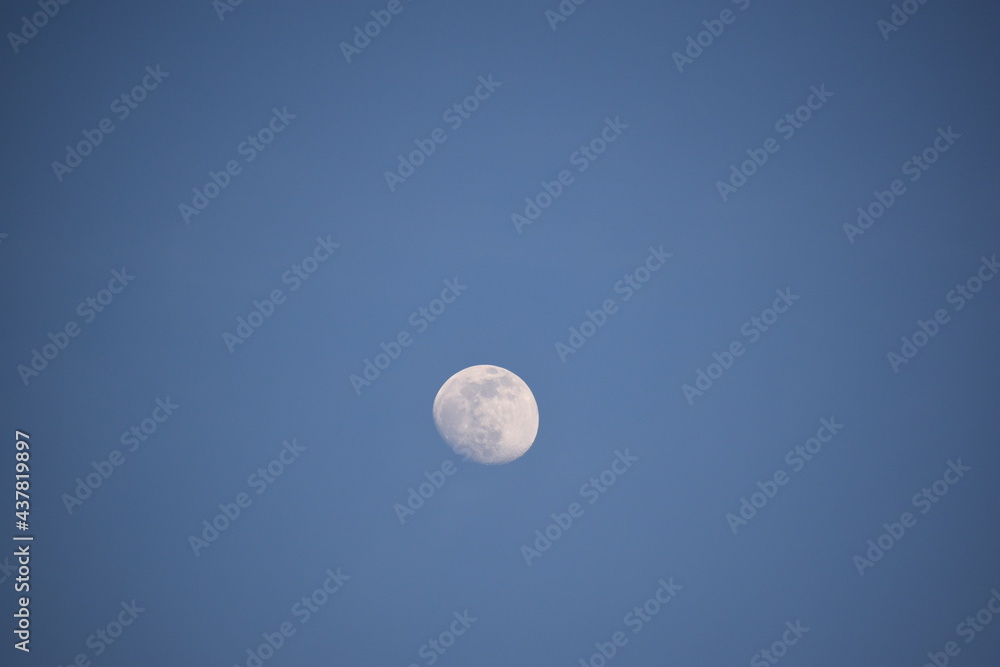 Moon in the late evening sky Moon in the late evening sky