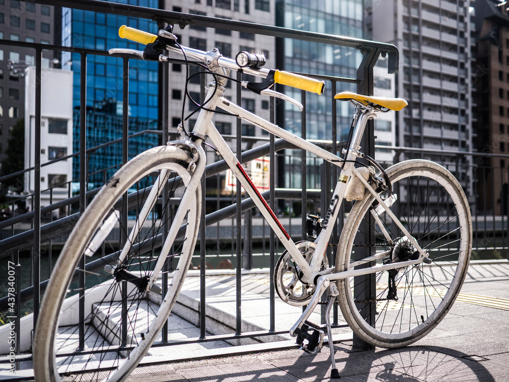 都会の自転車