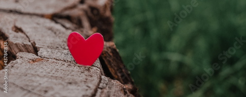 Billede på lærred Red heart on natural background copy space, concept of love