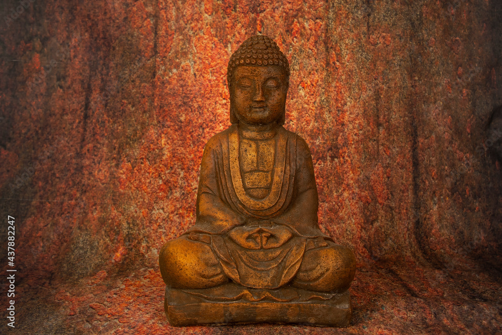 figura de buda joven en estado de meditación