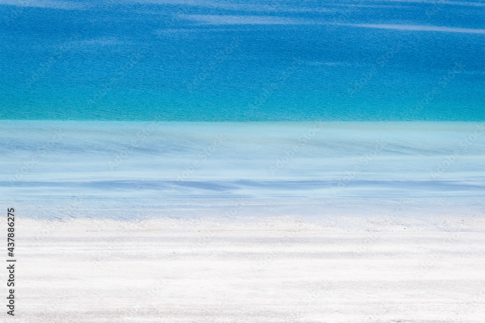 Obraz premium Lake Salda, Turkey. A popular place for recreation and tourism. White sand and blue water. Natural background.
