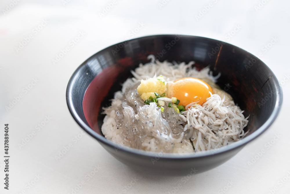 生しらすと釜揚げしらしの丼ぶり 生しらすと釜揚げしらしの丼ぶり