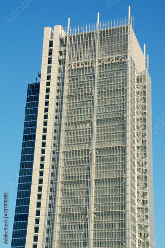 The area of Porta Susa and the Palace of Justice is at the forefront of modern architecture, skyscrapers, innovative urban furnishings. 