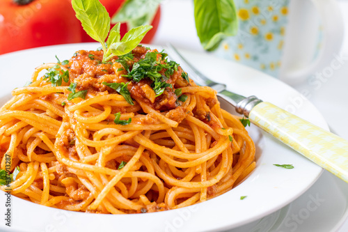 homemade bolognese spaghetti