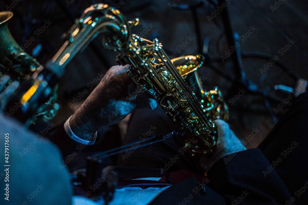 Obraz premium saxophone on stage