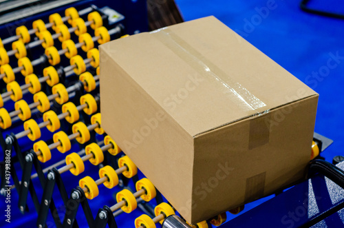 Automatic tape carton sealing machine,box folding machine