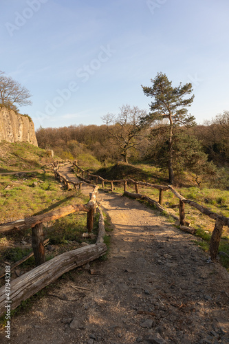 Wanderweg am Stenzelberg, Königswinter, Nordrhein-Westfalen, Deutschland photo