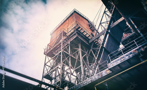 Haus auf Stelzen - El Diabolo - Duisburg-Meiderich Emscher Landschaftspark - Hütte hoch oben im Park - Hüttenwerk - Stahlwerk, Zeche, Hochofen im Ruhrpott photo