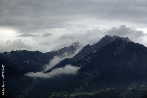 Wolken im Gebirge © Fotolyse