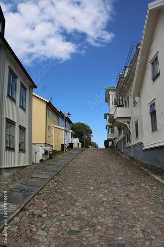 Fototapeta Naklejka Na Ścianę i Meble -  Street in Marstrand, Sweden