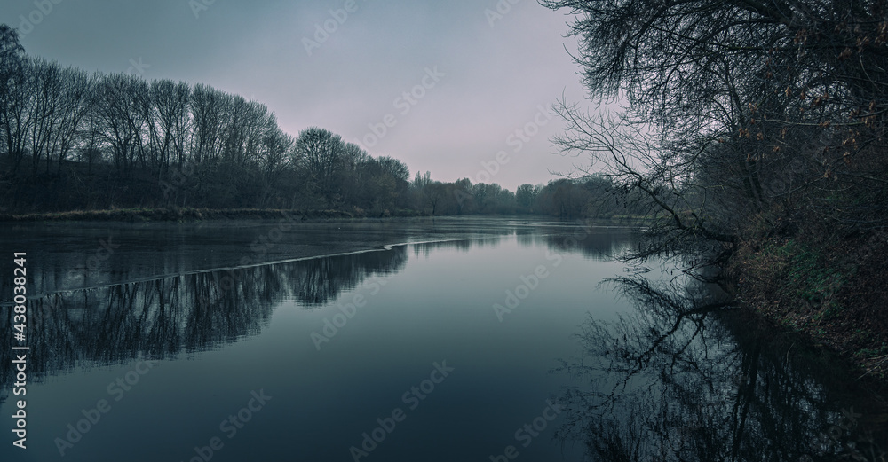Fototapeta premium Faded nature in late summer and autumn