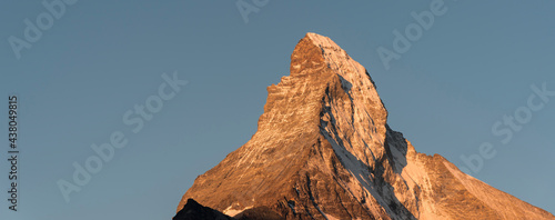 Fotografía Matterhorn in the Swiss Alps at sunrise - banner