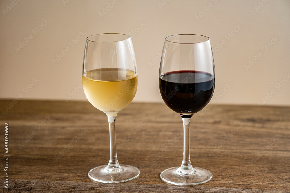 ワイン　ワイングラス