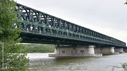 Fototapeta Naklejka Na Ścianę i Meble -  road bridge across the Danube River in Tulln