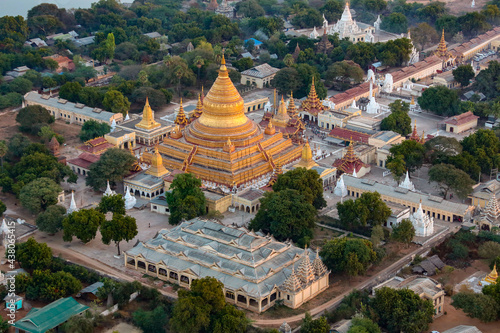 Shwezigon Buddhist Temple - Bagan - Myanmar © mrallen