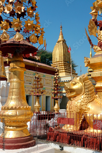Shwezigon Pagoda Complex - Bagan - Myanmar © mrallen