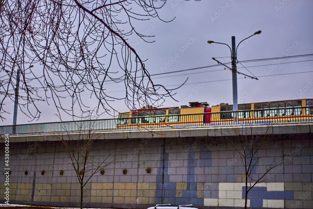 Fototapeta premium train station in the city