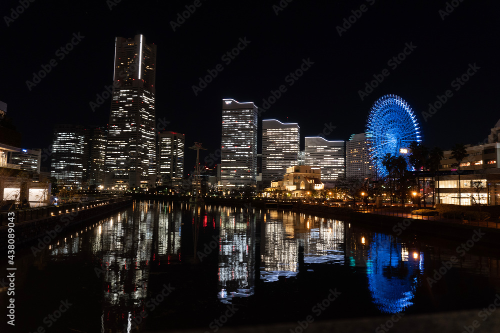 Naklejka premium city harbour bridge